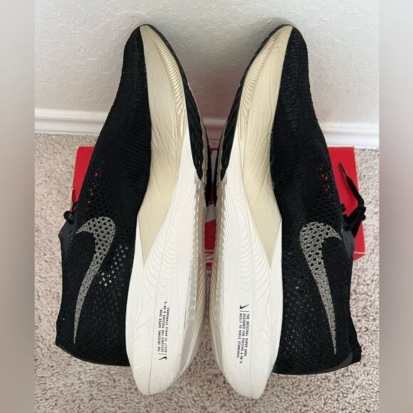 Nike ZoomX Vaporfly NEXT% 3 Black Metallic Gold Grain - Picture 6 of 9